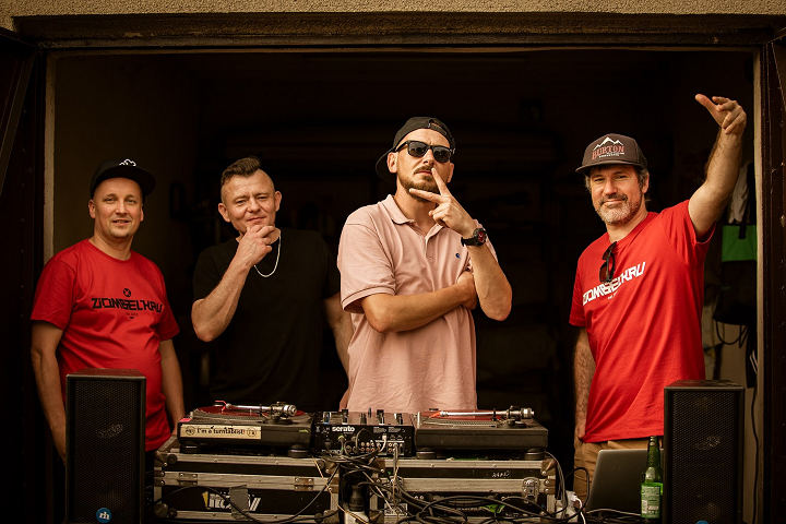 Skorup-Młody-Joka-foto