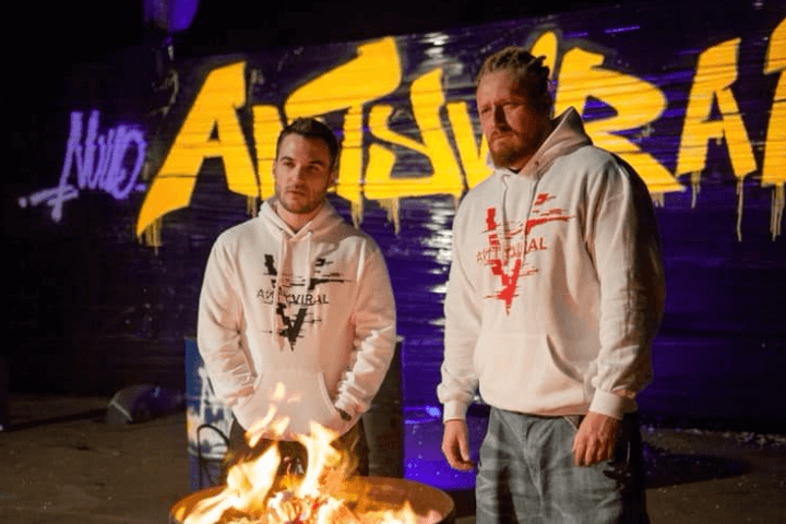 Nullizmatyk-i-Filipek-odwiedzają-Hotel-Odyseusz