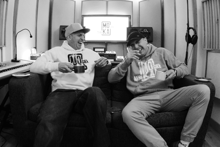 MOKA-zagra-nam-Do-kawy-i-do-jointa