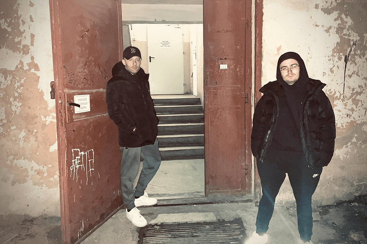 D.Real-zaprezentowali-już-4-klipy-z-Bloku-D