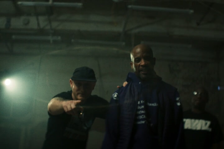 Masta Ace & Marco Polo w klipie do utworu Life Music z albumu Richmond Hill.