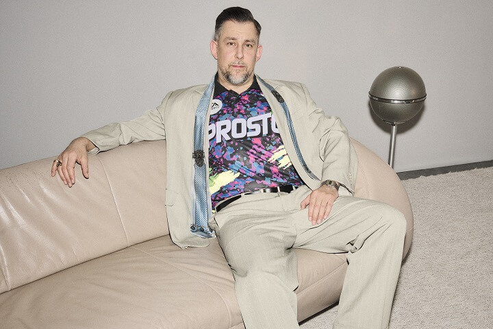 EA SPORTS™ i Prosto nawiązują współpracę, której twarzą jest Wojtek Sokół.