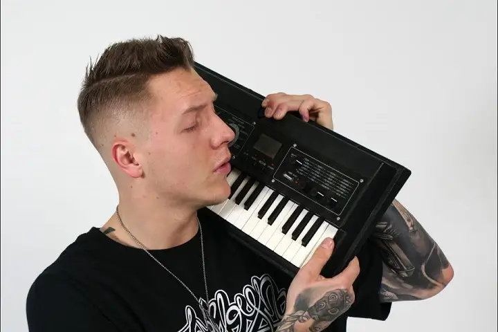 Ambisonię-Plako-Wajbera-słychać-już-wszędzie