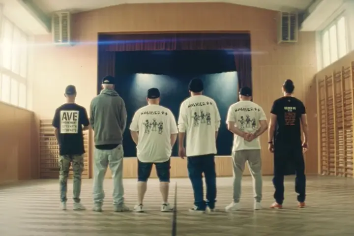 Kaliber 44, Molesta Ewenement i Dj Eprom w klipie do numeru Ten Styl Ten Rap