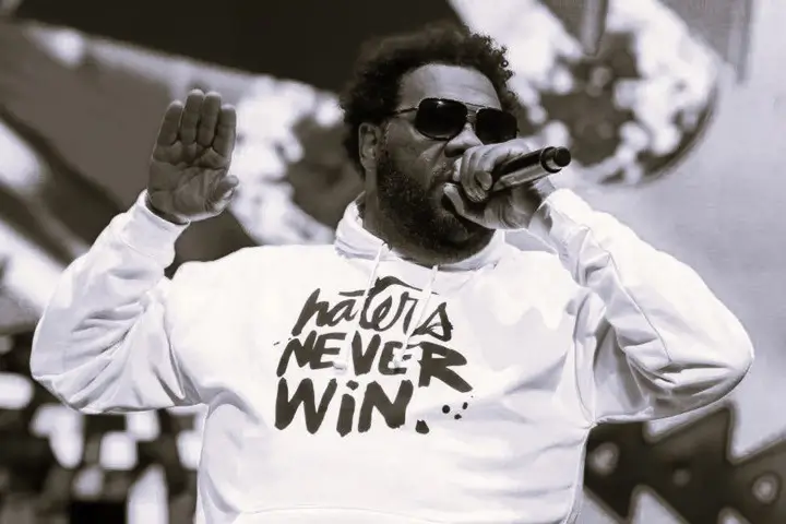 Fatman Scoop nie żyje - legendarny raper i hype man zmarł w wieku 53 lat.