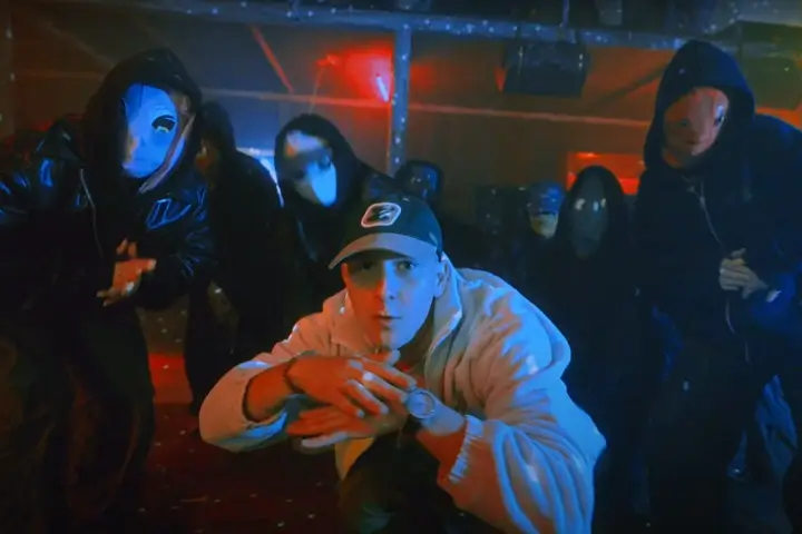 MIŁY ATZ w klipie do numeru MOJA WINA z UNDADASEA