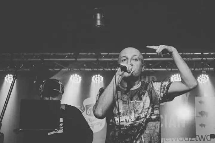 Cira-oddaje-hołd-nieodżałowanemu-Davidowi-Lynchowi