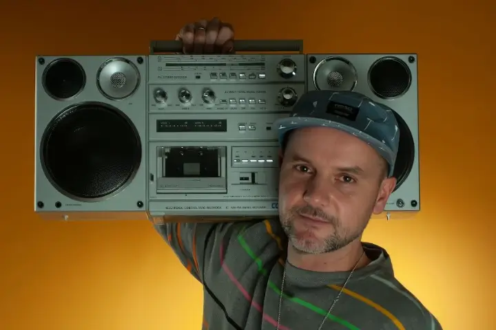 Mały-Esz-uruchamia-preorder-swojego-solowego-albumu