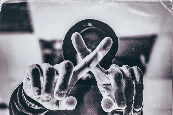 Album-Konrada-Brzosa-i-Smokina-jest-już-na-streamingach