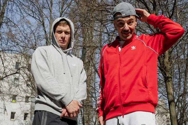 COMSON i WŁODI nagrali razem utwór pt. SMOOTHIE