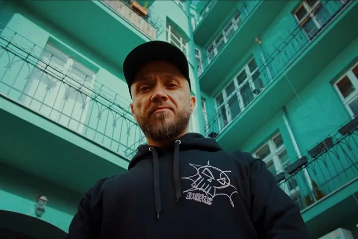 Shellerini zapowiada solowy album pt. Rajzefiber