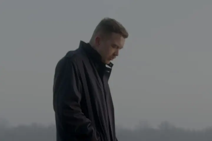 Zegar-wybił-godzinę-premiery-albumu-Klarenza-i-MXONA