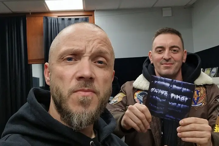 Piąty solowy album Shelleriniego, zatytułowany "Rajzefiber", doczekał się dziś premiery