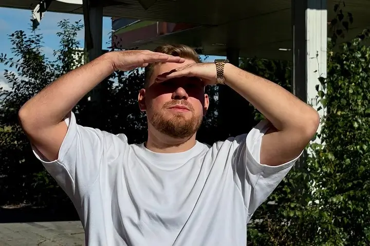 Najnowszy klip zwiastujący album "Auto-Dojazd" Bryndala, powstał do kawałka "Powinienem"