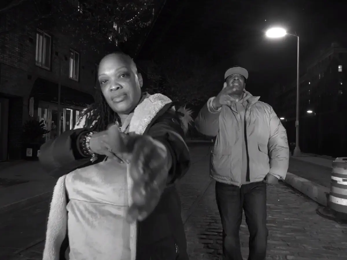 Bernadette-Price-nie-zatrzymuje-się-po-premierze-płyty