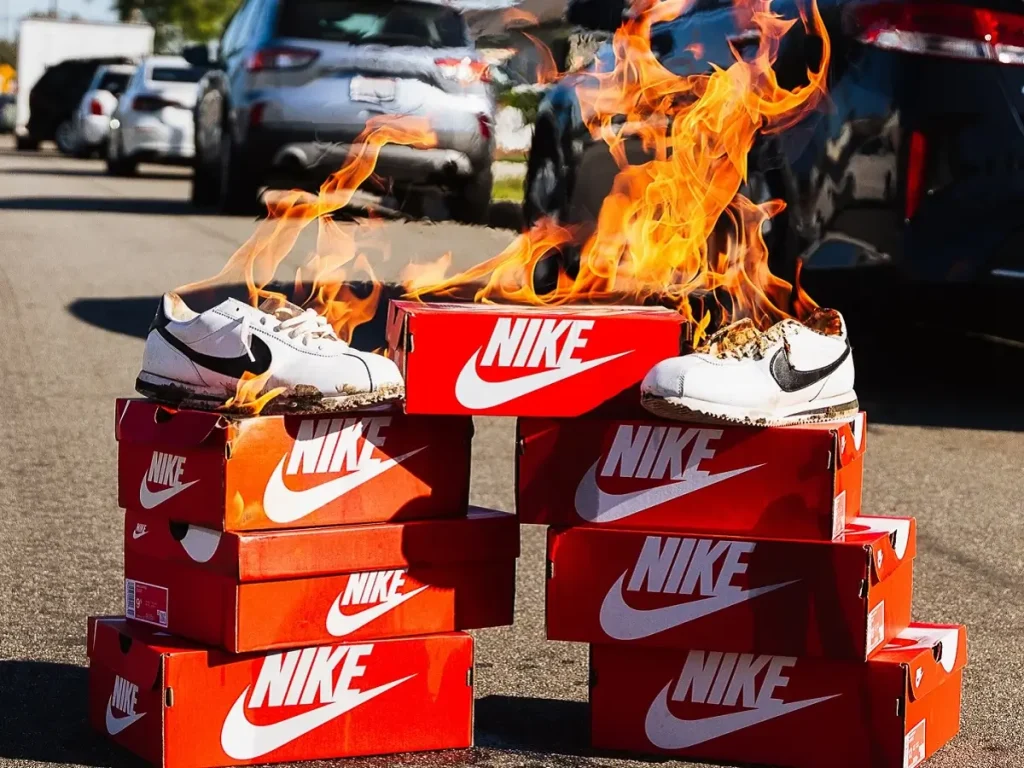 Coyote-Statik-Selektah-i-Lil-Mr-E-chodzą-w-Cortezach