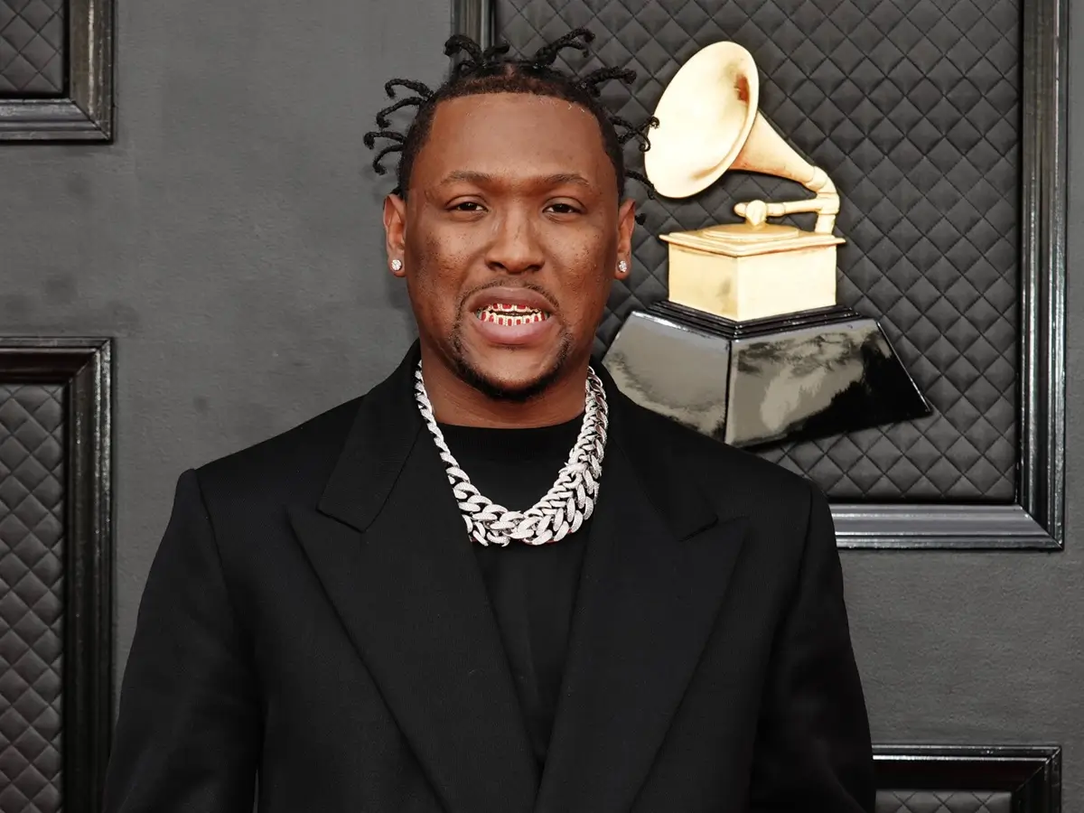 Hit-Boy pokazuje video z napadu na studio w singlu Crow Bars