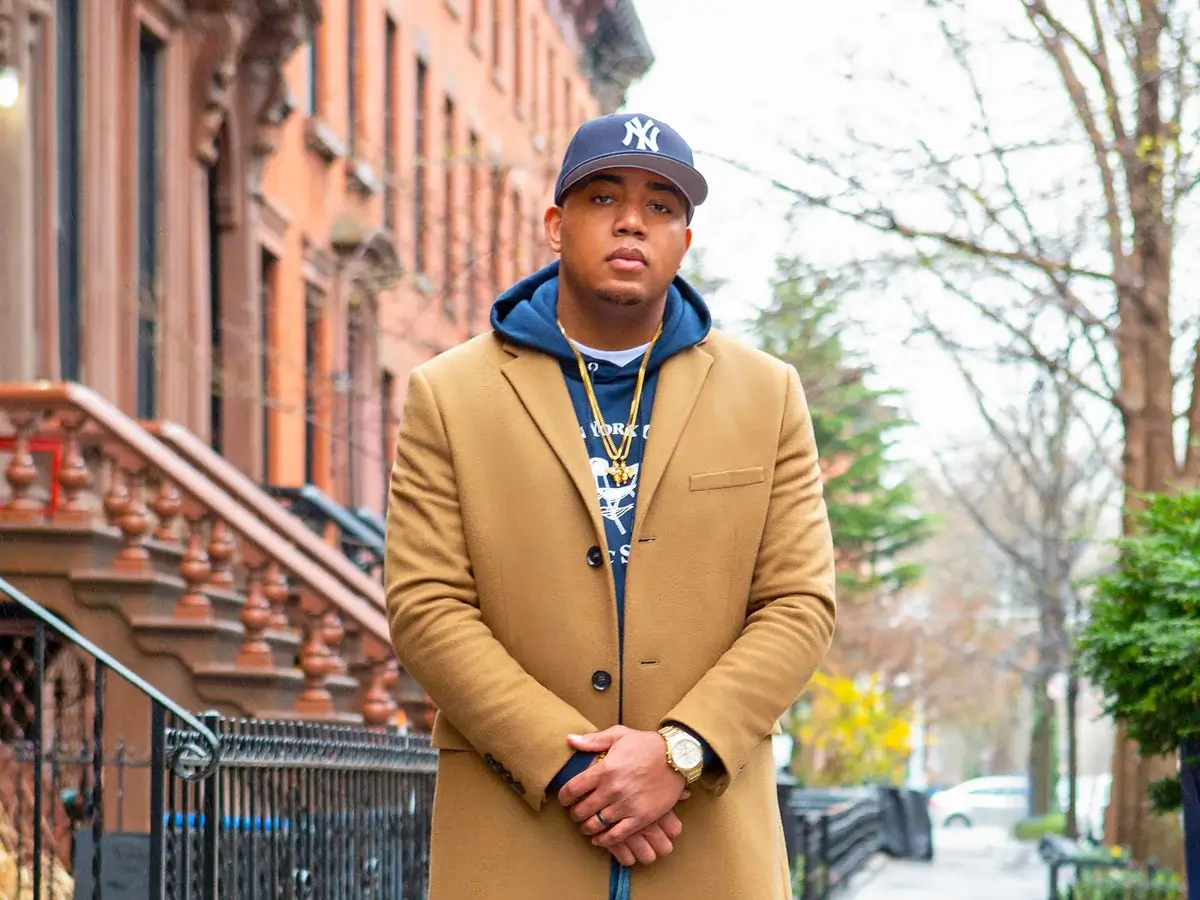 SKYZOOO klipem do utworu "Devotion" promuje album "Views Of A Lifetime".