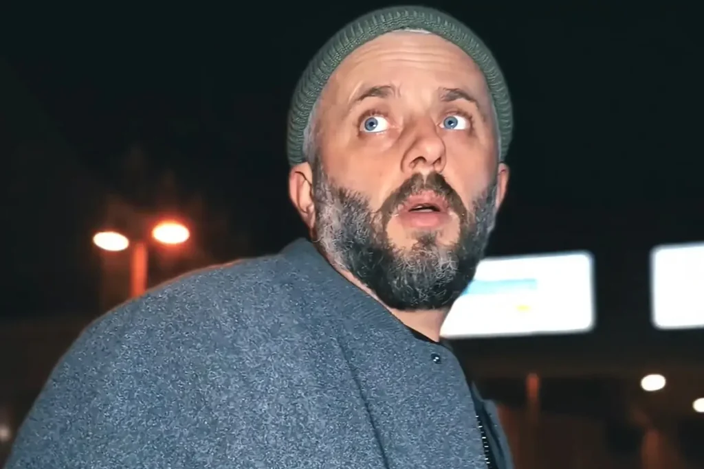 Bartek KOKO w klipie do utworu Monachium z albumu pt. YHY