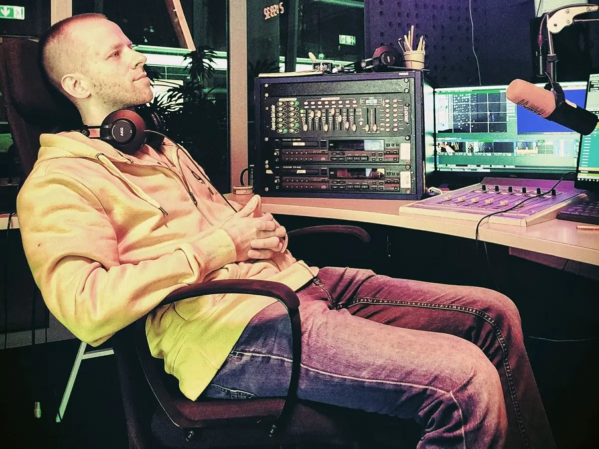 Tuelv zapowiada instrumentalny album pt. "Relief".