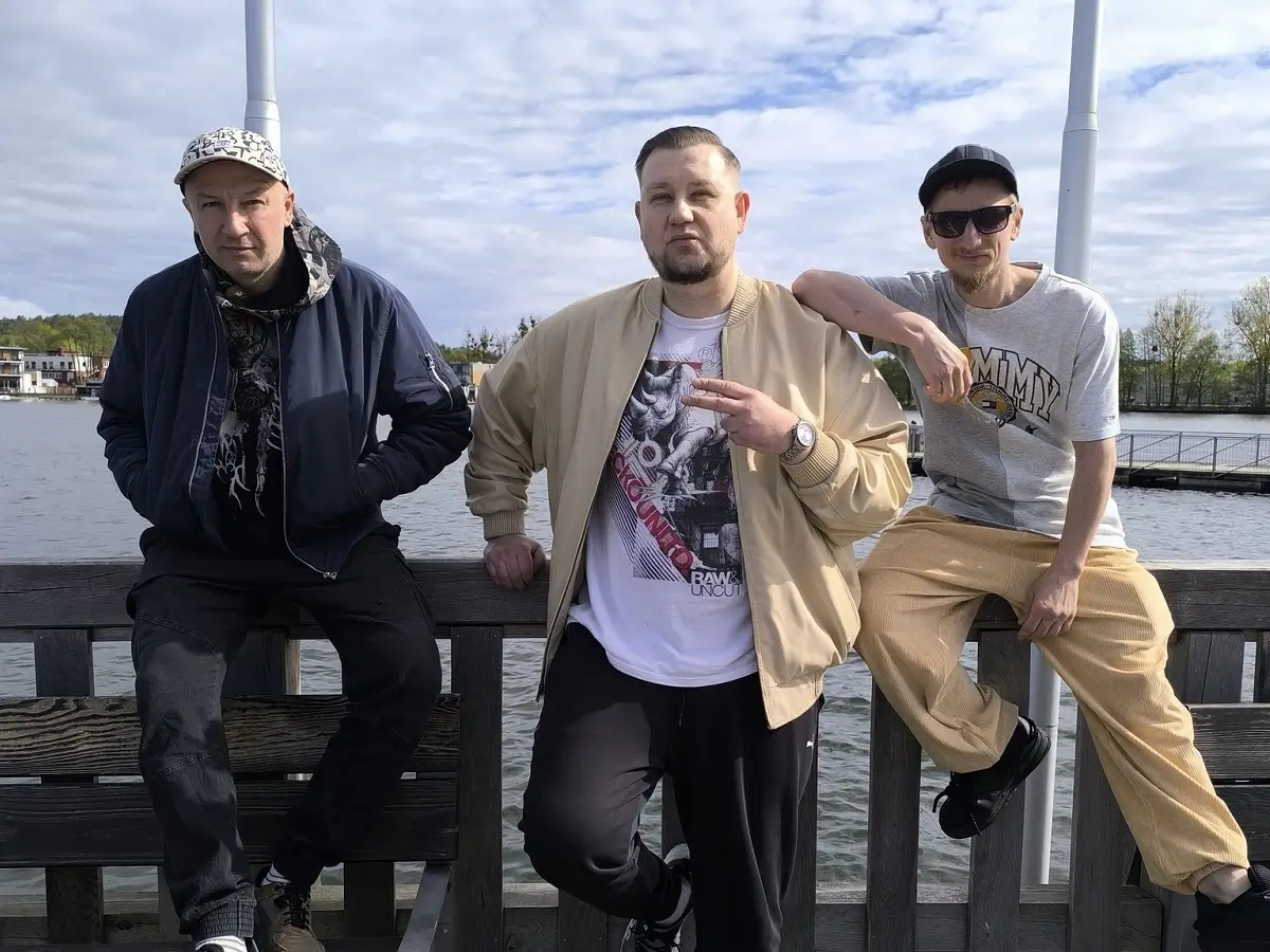 HCMF zaprezentowali ostatni klip z albumu Jednym Haustem