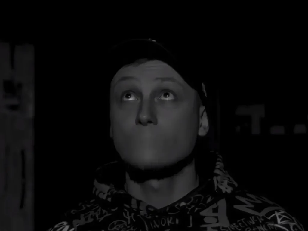 Ceka is Sorry for your mother, na chwilę przed wydaniem nowego EP