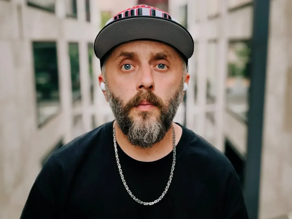 Bartek KOKO prezentuje singiel pt. Fly